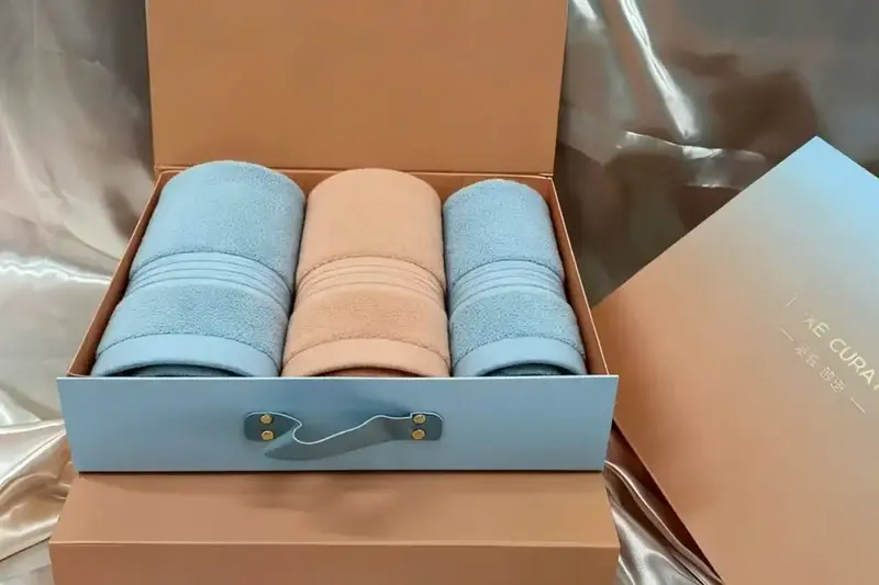 Custom towel gift set prepared for retail and promotional use